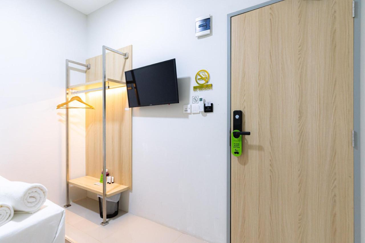 Urbanview Hotel R House Batam By Reddoorz Bagian luar foto