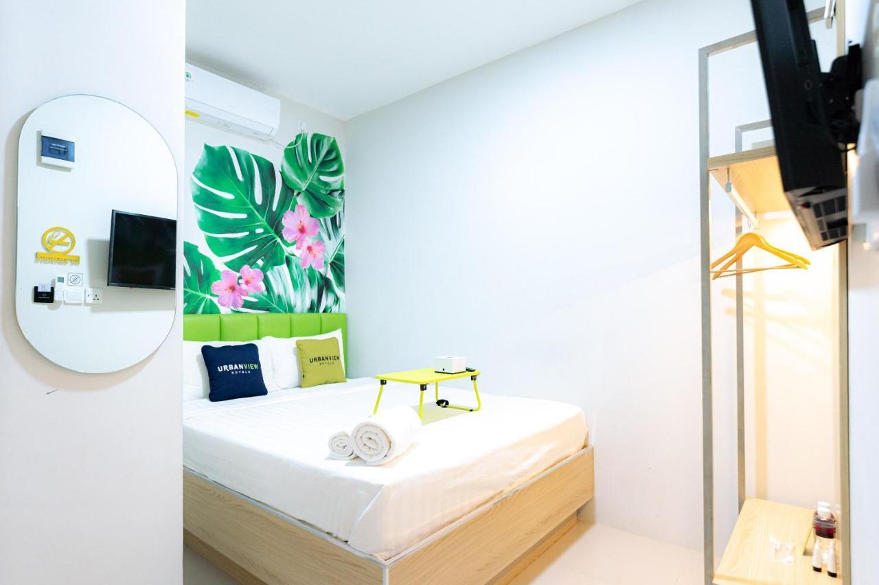 Urbanview Hotel R House Batam By Reddoorz Bagian luar foto