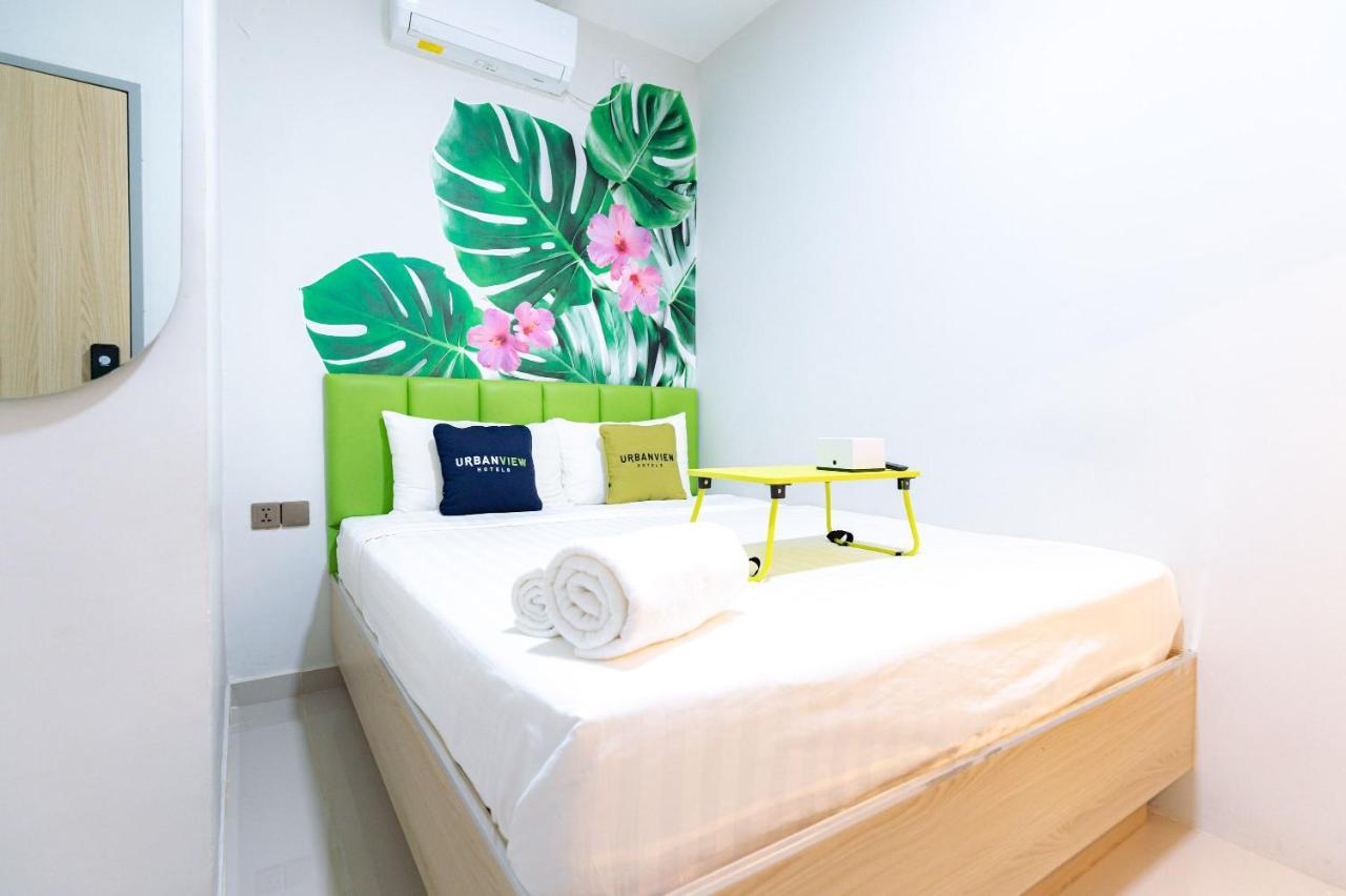 Urbanview Hotel R House Batam By Reddoorz Bagian luar foto