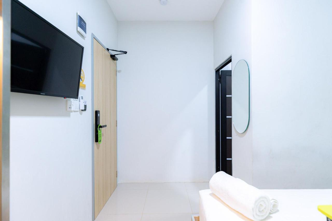 Urbanview Hotel R House Batam By Reddoorz Bagian luar foto