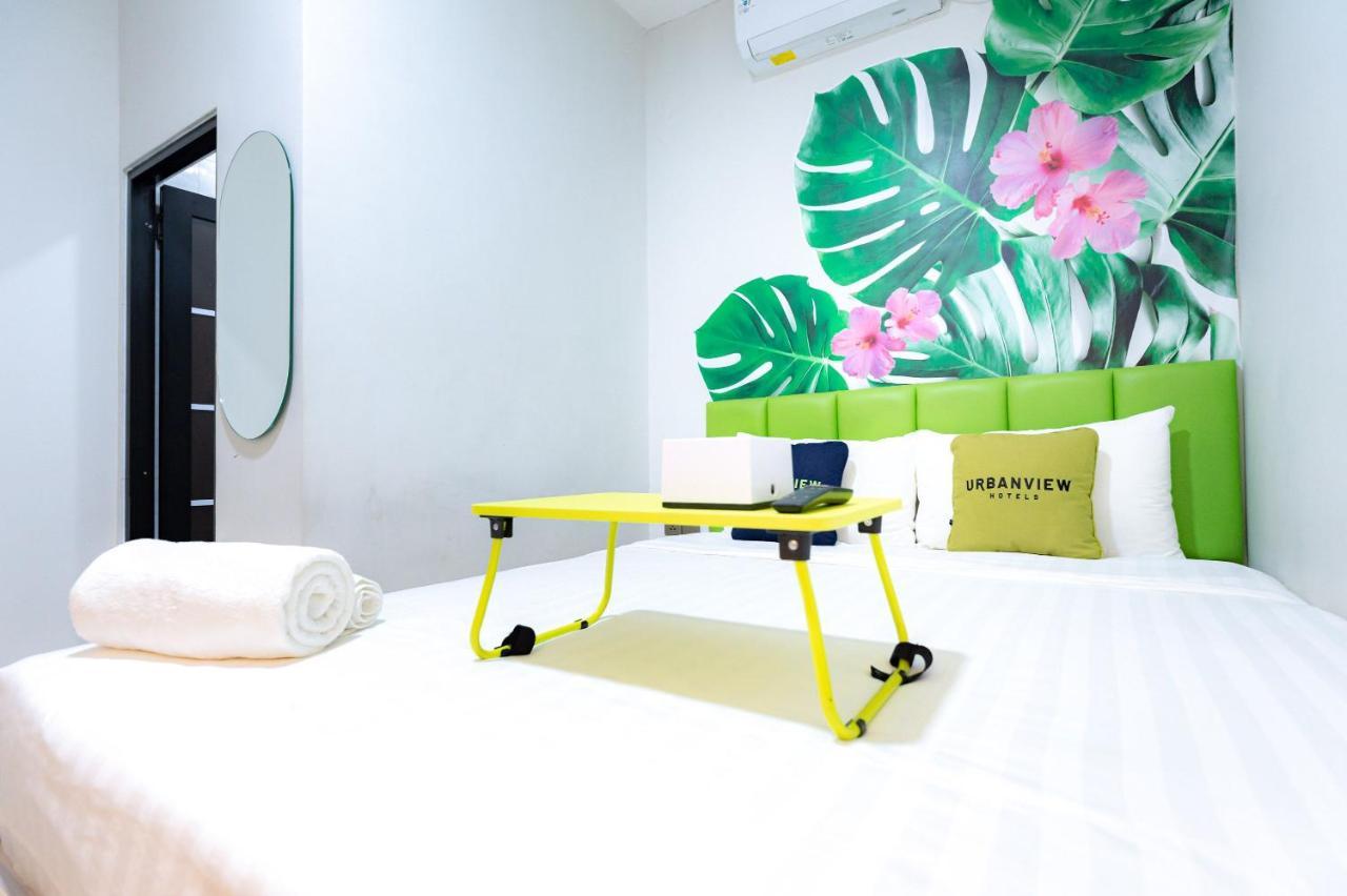 Urbanview Hotel R House Batam By Reddoorz Bagian luar foto