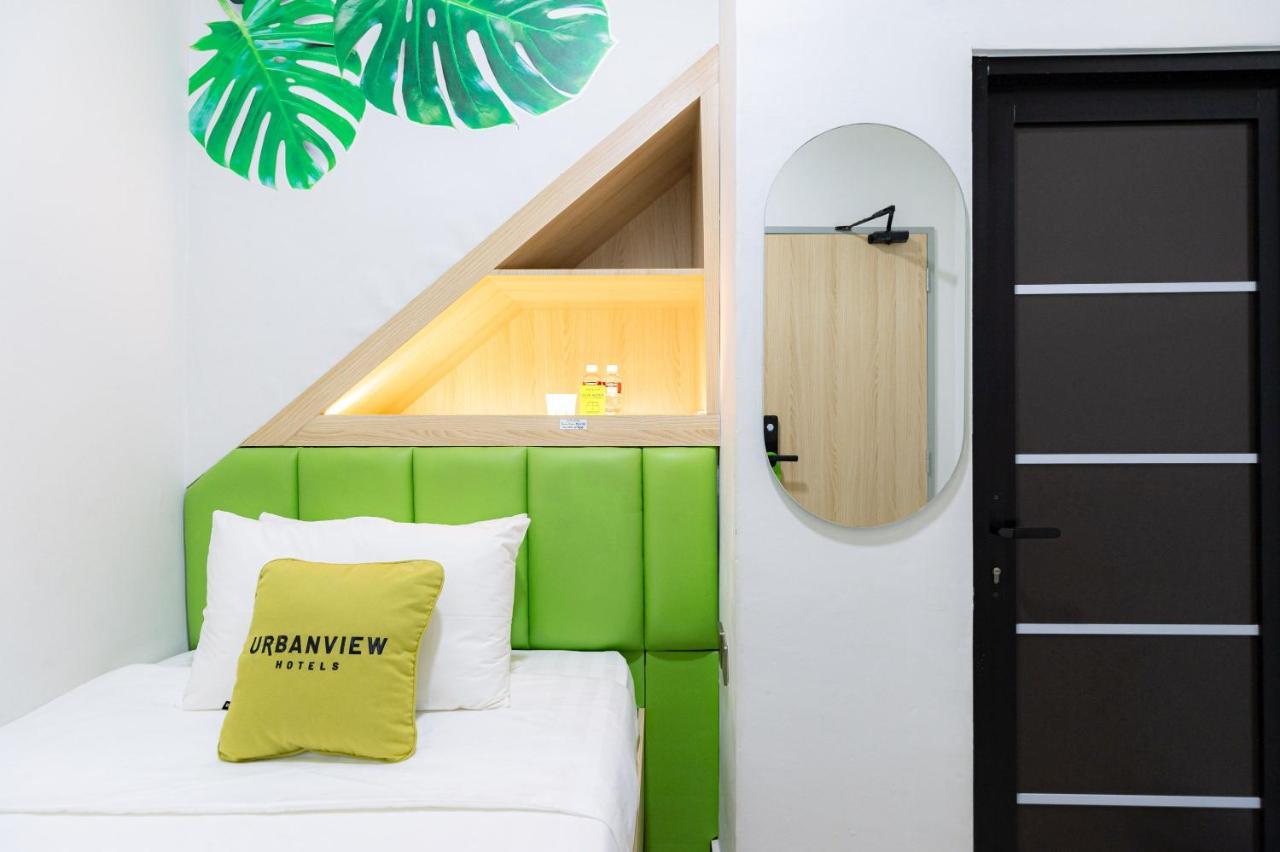 Urbanview Hotel R House Batam By Reddoorz Bagian luar foto