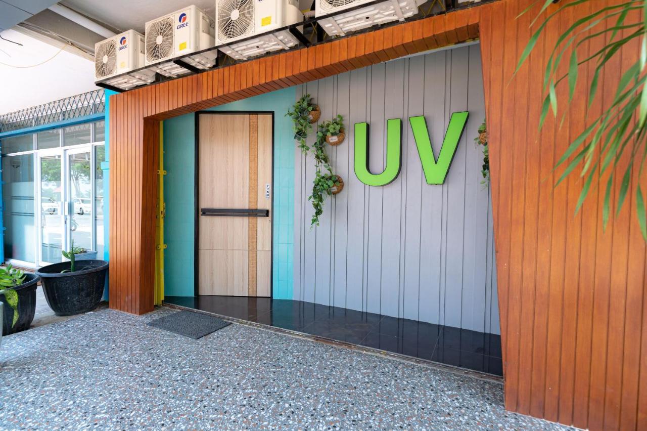 Urbanview Hotel R House Batam By Reddoorz Bagian luar foto