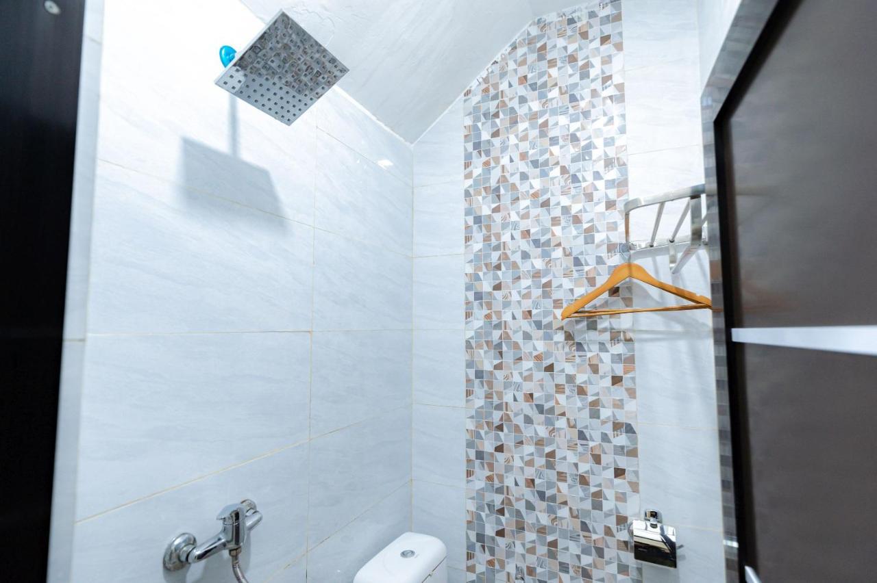 Urbanview Hotel R House Batam By Reddoorz Bagian luar foto