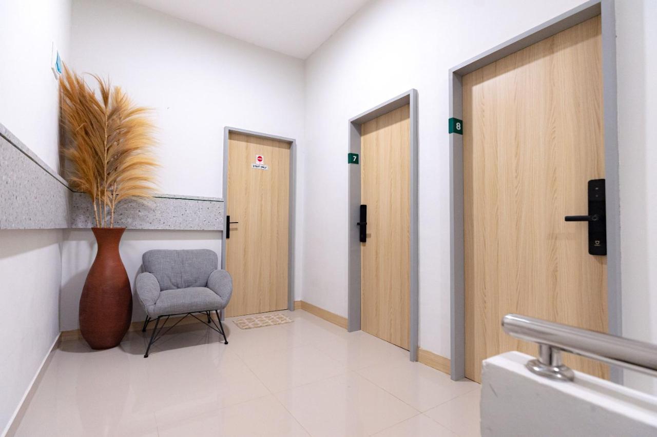 Urbanview Hotel R House Batam By Reddoorz Bagian luar foto